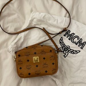 MCM Multi Pochette Cross Body